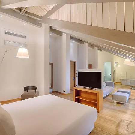 Nh Collection Santo Stefano Отель 4*