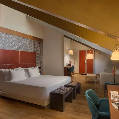 Отель Nh Collection Santo Stefano 4*