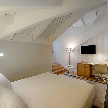 Nh Collection Santo Stefano 4*