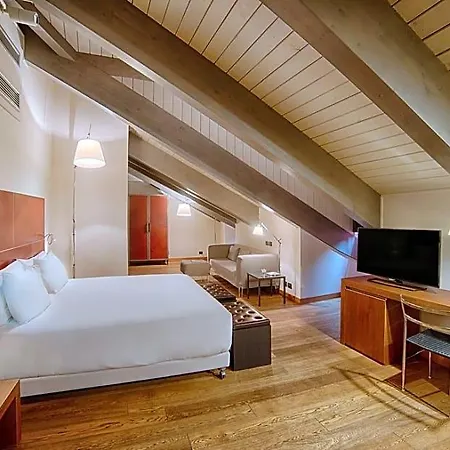 Nh Collection Santo Stefano 4*