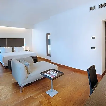 Hotel Nh Collection Santo Stefano 4*