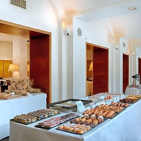 فندق Nh Collection Santo Stefano 4*