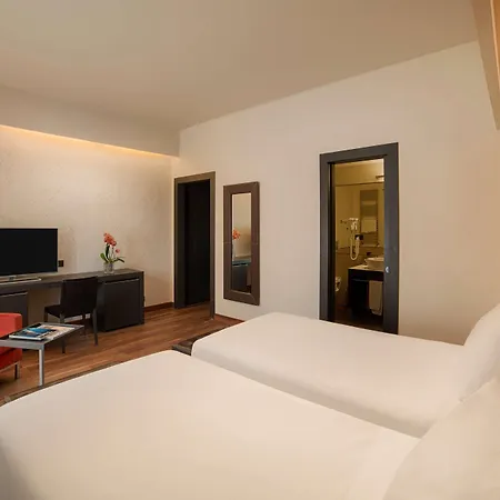 Otel Nh Collection Santo Stefano Torino