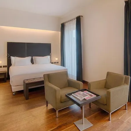 Hotel Nh Collection Santo Stefano 4*